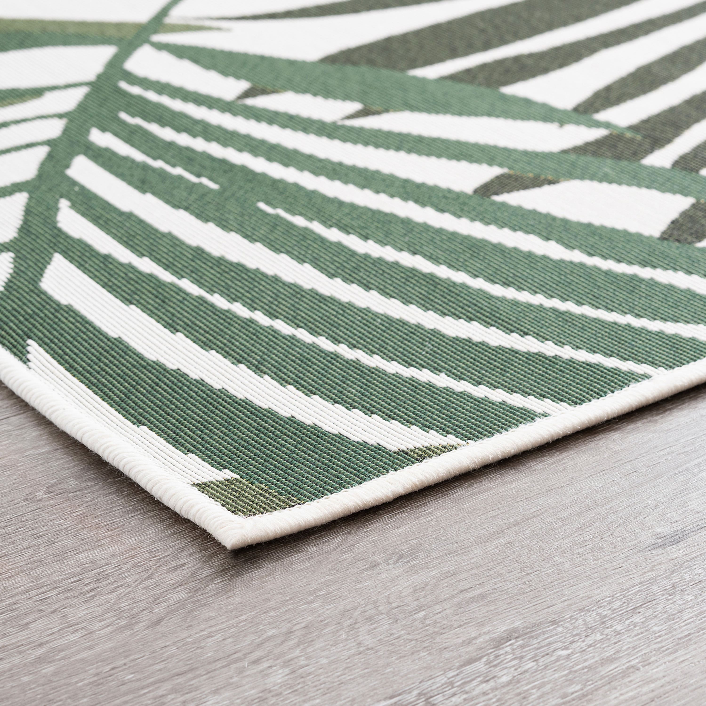 Stunning Transitional 2' x 3' Cream and Green Polypropylene Outdoor Area Rug