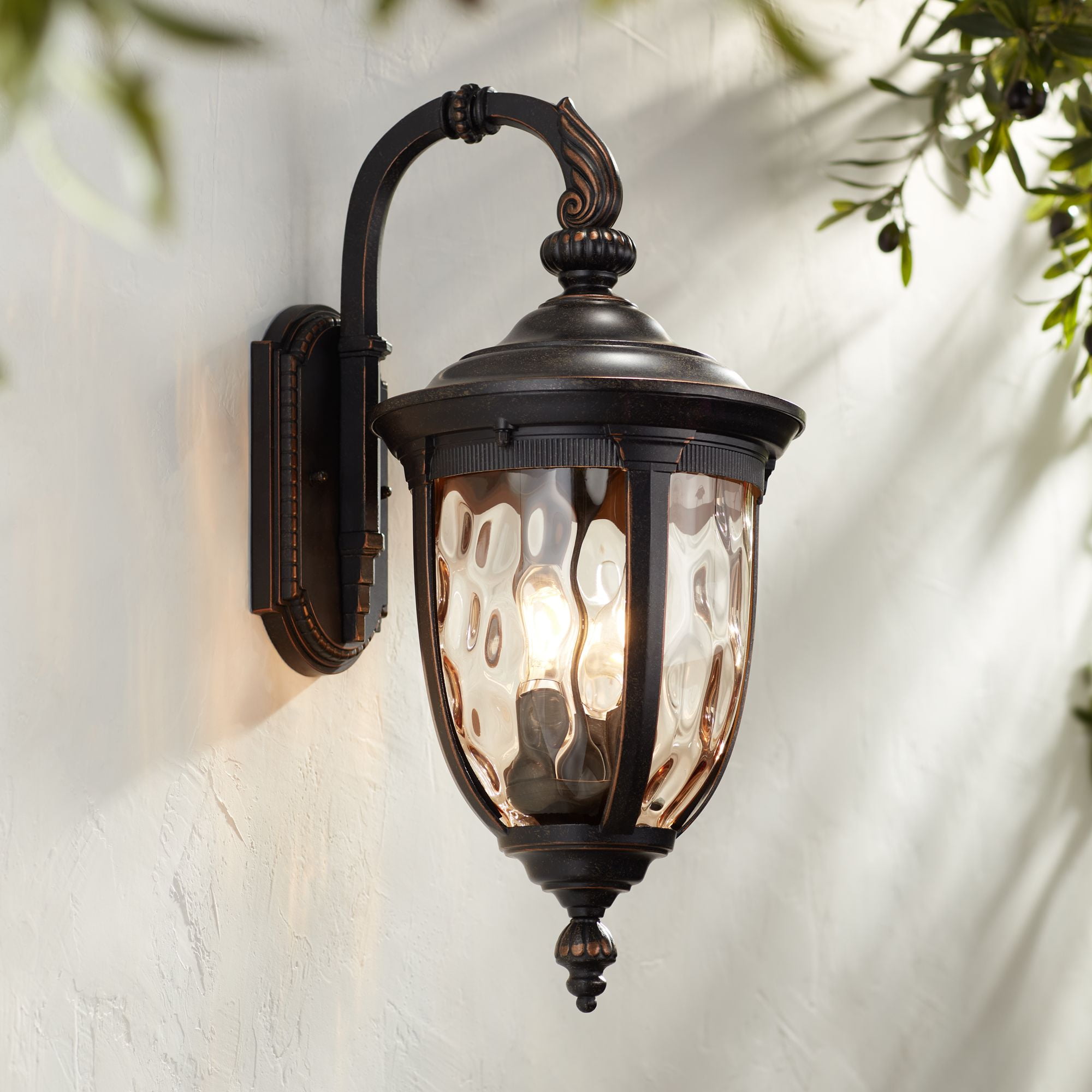 Vintage Metal Lantern Glass Outdoor Waterproof Wall Lights Sconce in Black/Brass 