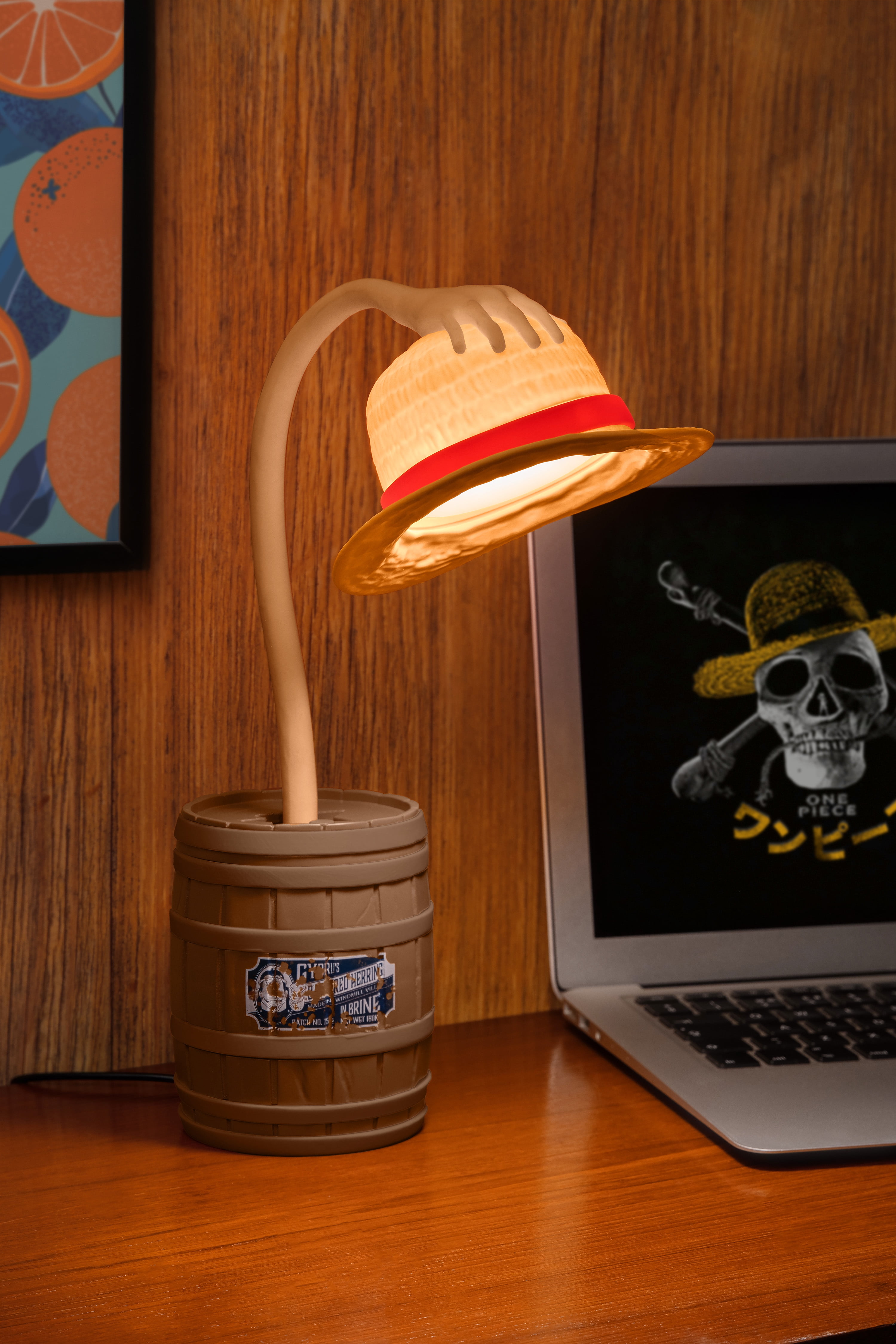 Straw Hat Posable Light