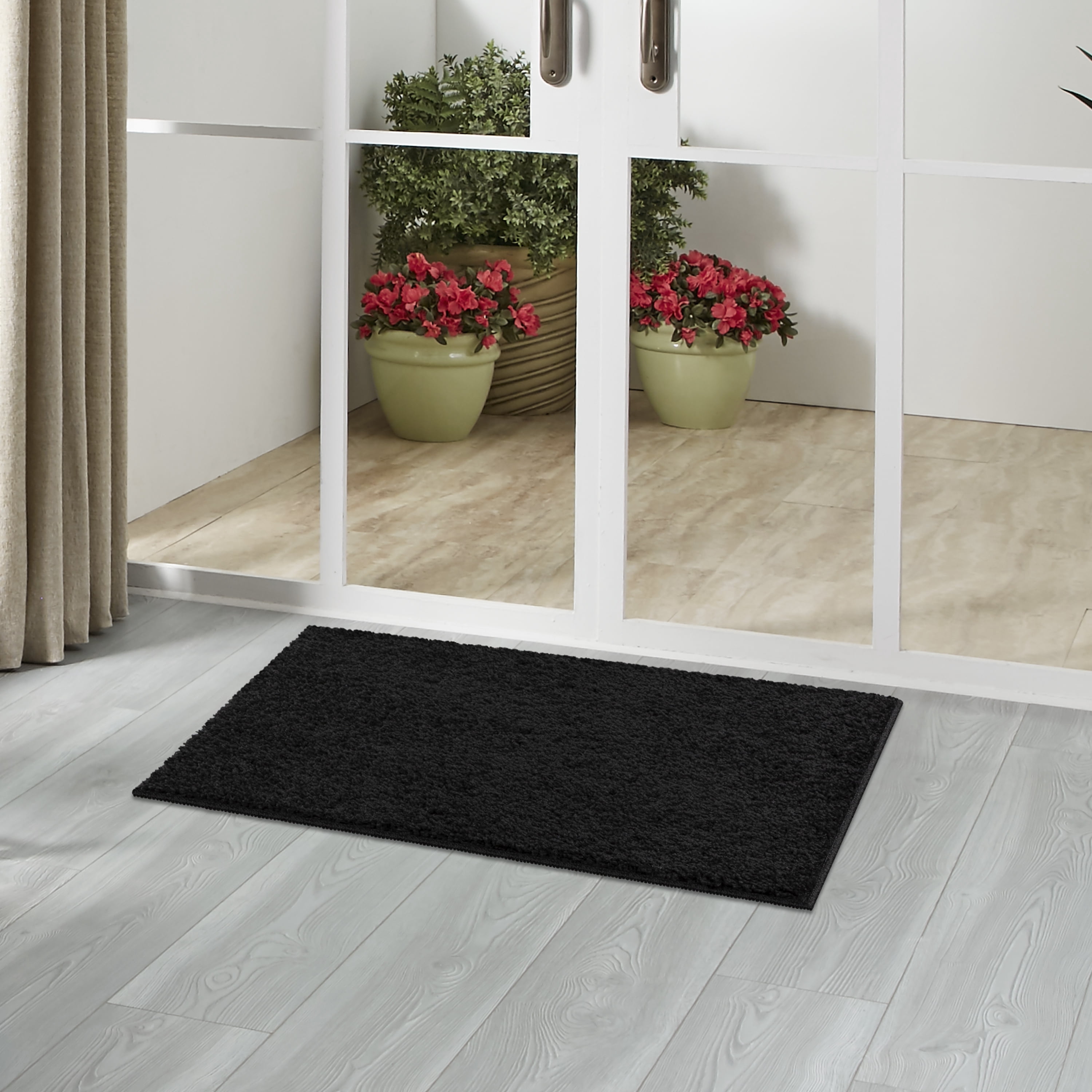 Mainstays Traditional Solid Black Shag Tufted Indoor Accent Rug, 1'8"x2'10"