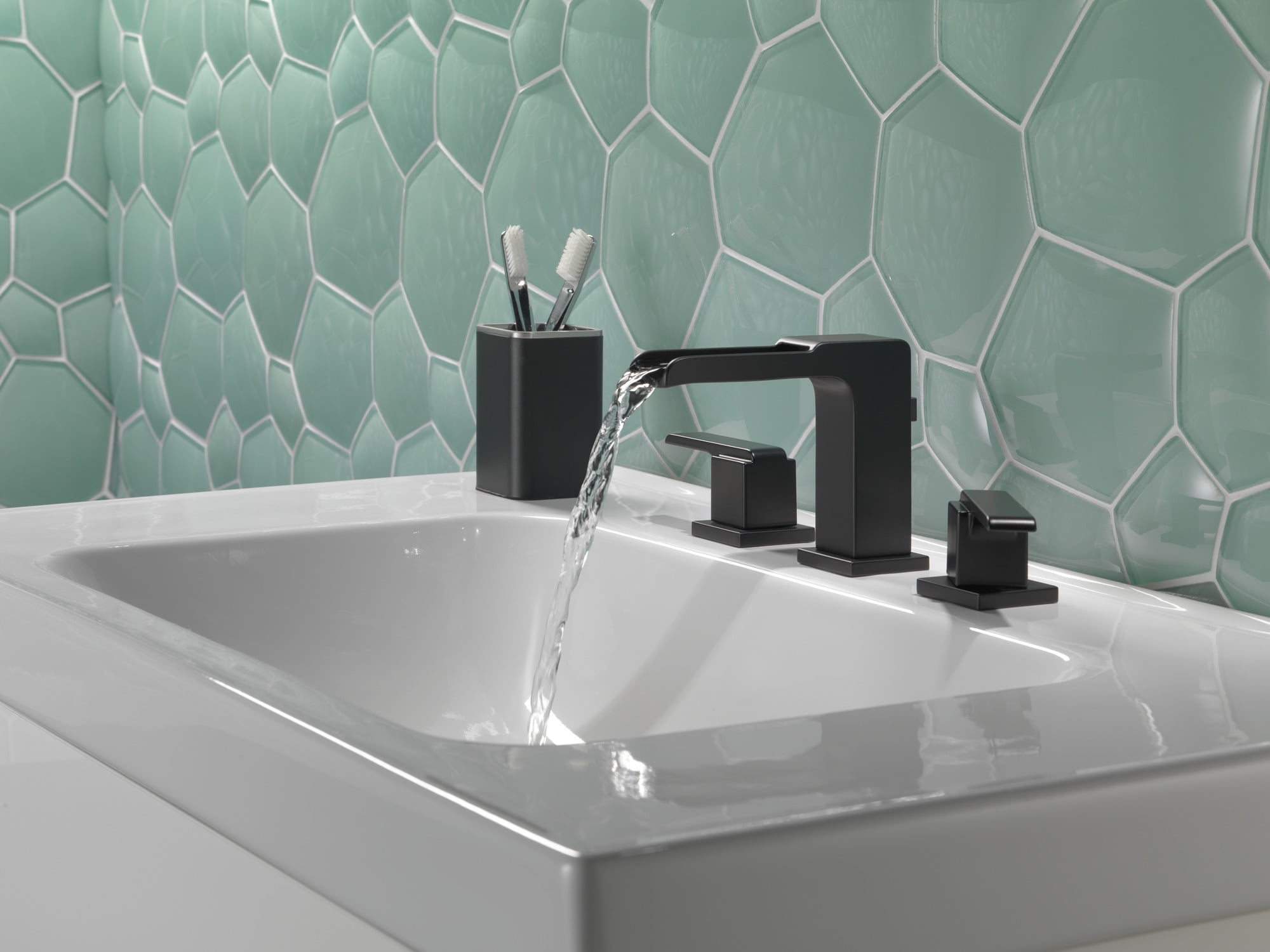 Delta Ara Two-Handle Widespread Channel Bathroom Faucet - 3568LF-BLMPU - Matte Black