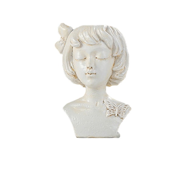Escultura de niña en maceta de resina con detalle de mariposa