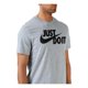 thumbnail image 5 of Camiseta Nike Sportswear Just Do It Swoosh para hombre - Gris/Negro, 5 of 5