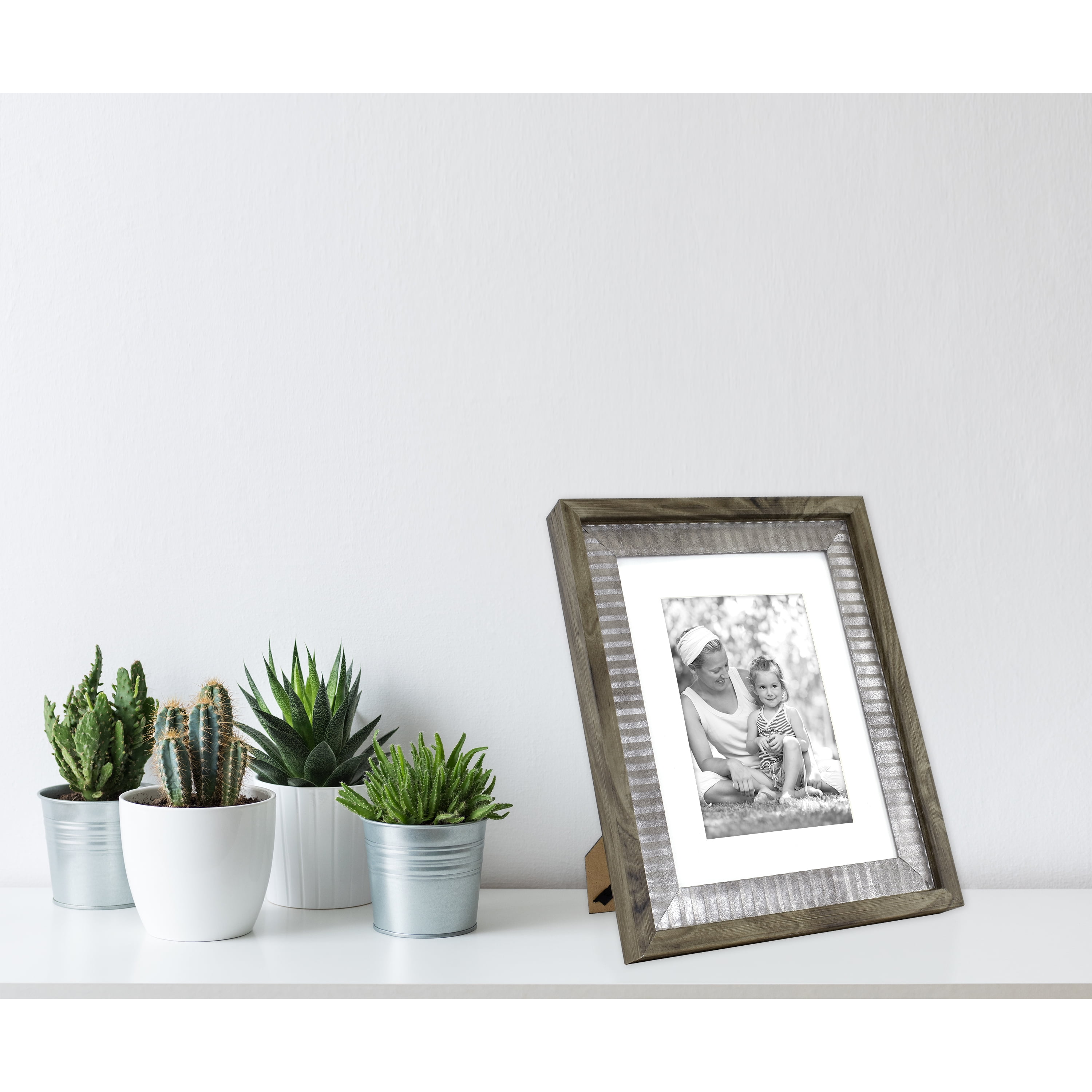 6x10 Picture Frame Rustic White for Wall Hanging or Tabletop, Wall Mounting  Horizontally or Vertically, 6 x 10 Wall Gallery Poster Photo Frame with