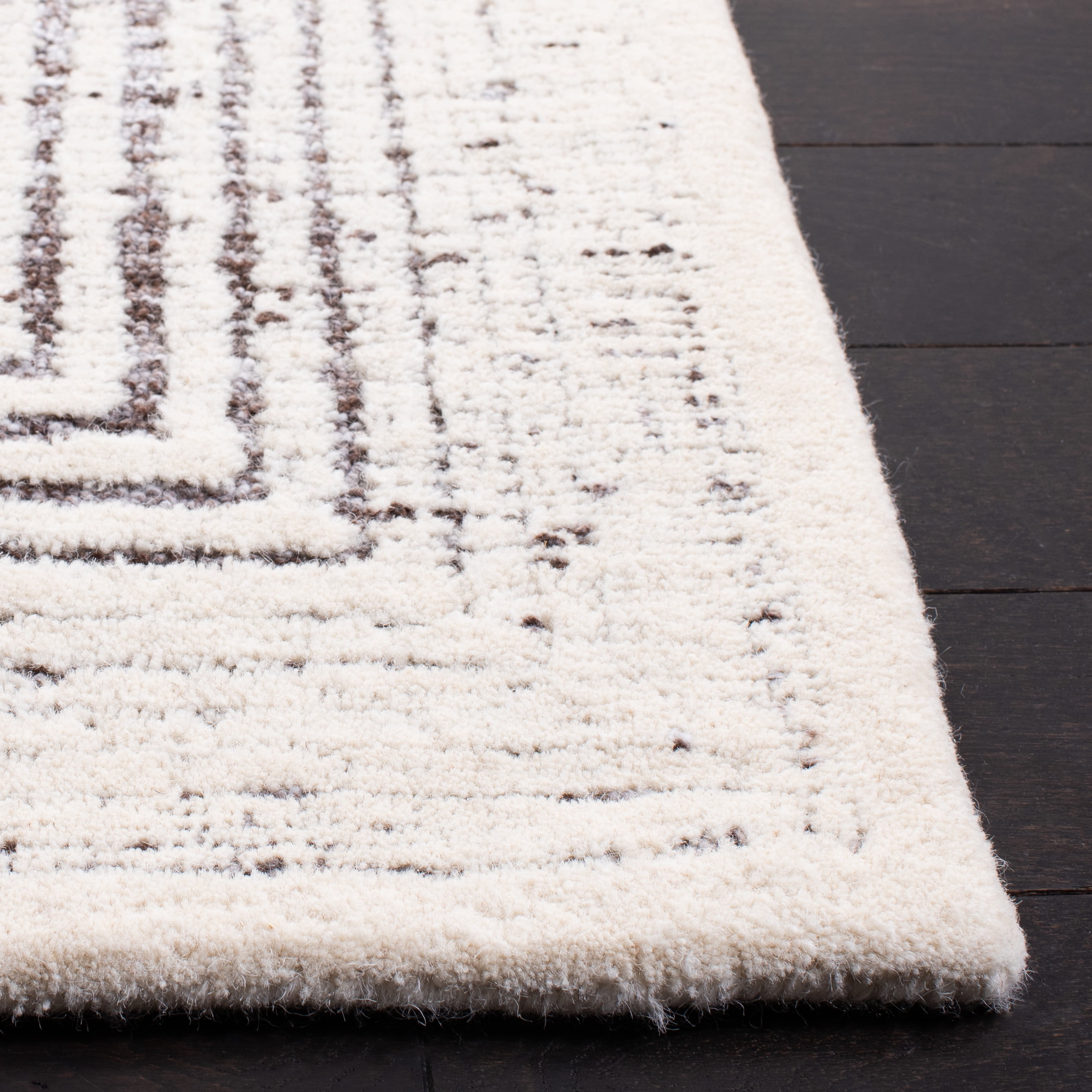 SAFAVIEH Metro Bayon Bordered Area Rug, Grey/Ivory, 6' x 9'