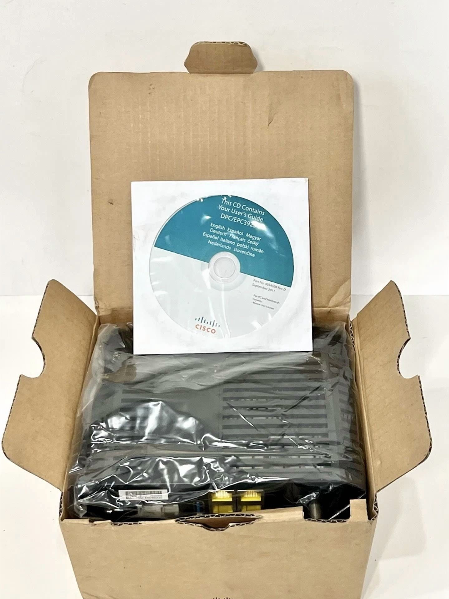 Cisco Model Dpc3925 8X4 Docsis 3.0 Wireless Residential Gateway Modem Router