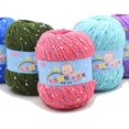 thumbnail image 4 of Paquete de 5 hilos de tejer coloridos acrílicos, hipoalergénicos, súper suaves para crochet, 4 of 5