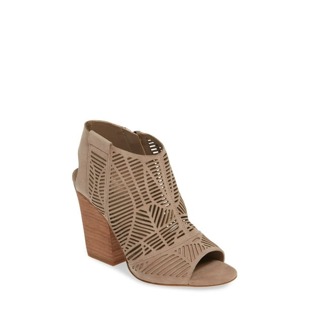 vince camuto taupe heels