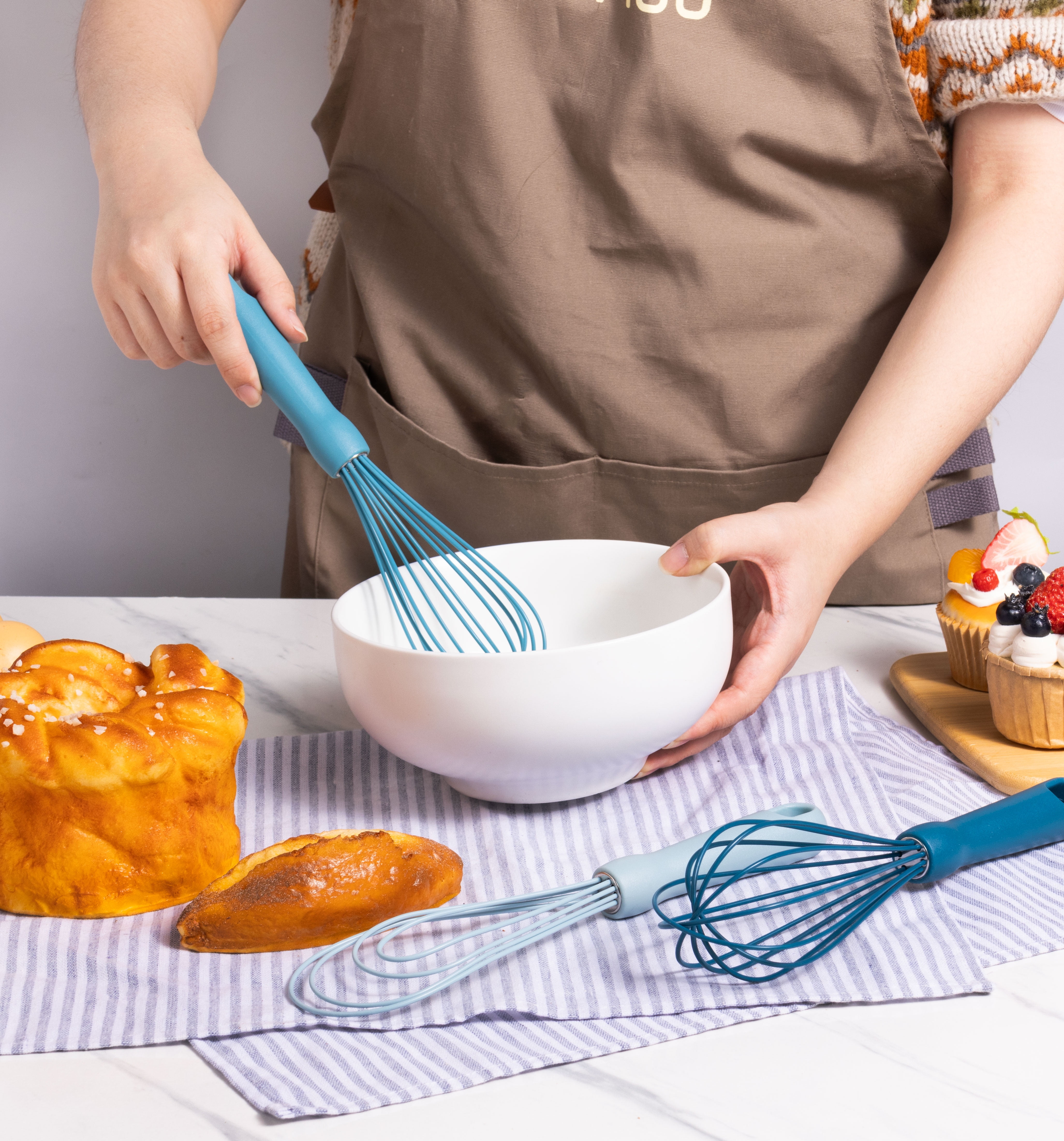 Mainstays 3-Piece Silicone Whisk Set, 10.5 in/10.4 in/9.6 in, Blue
