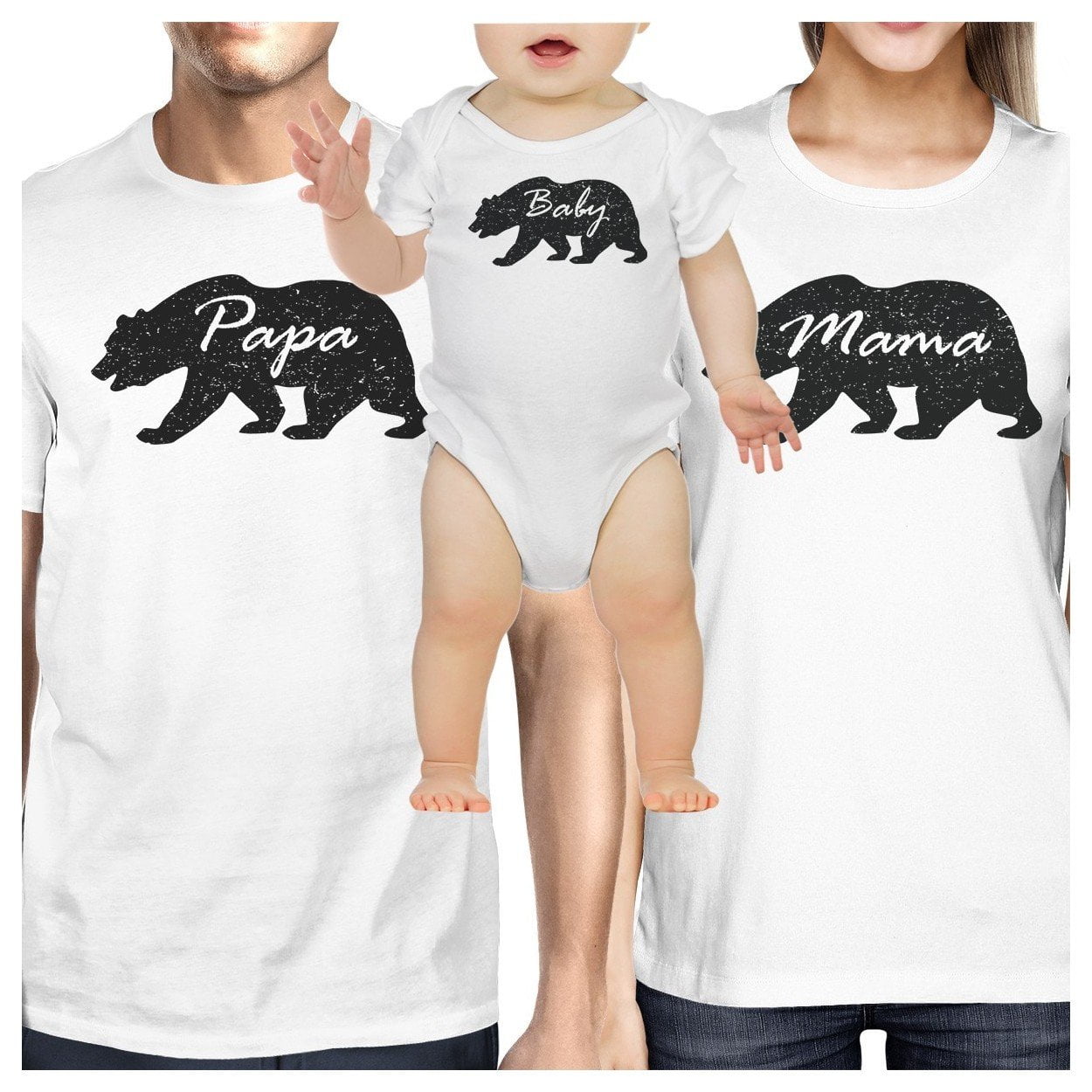 parents and baby matching clothes