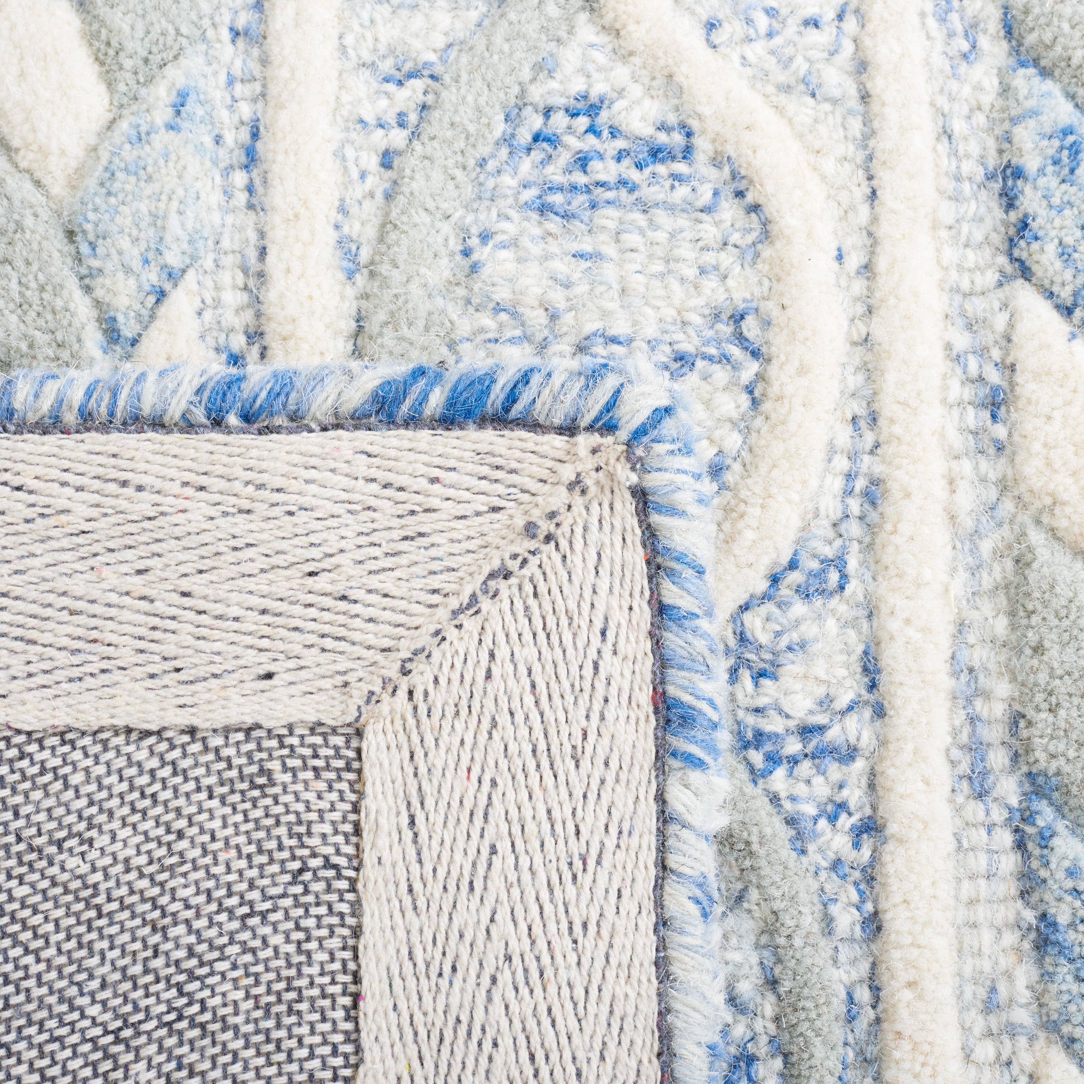 SAFAVIEH Metro Melody Geometric Area Rug, Blue/Ivory, 6' x 6' Square