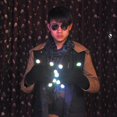 thumbnail image 1 of Guantes luminosos de colores para actuaciones en el escenario de Bar Di Bar dedicados a los guantes de flash LED para montar de noche., 1 of 4