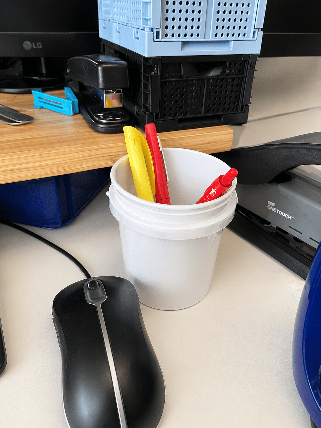 Hyper Tough 0.4 qt White Mini Utility Bucket