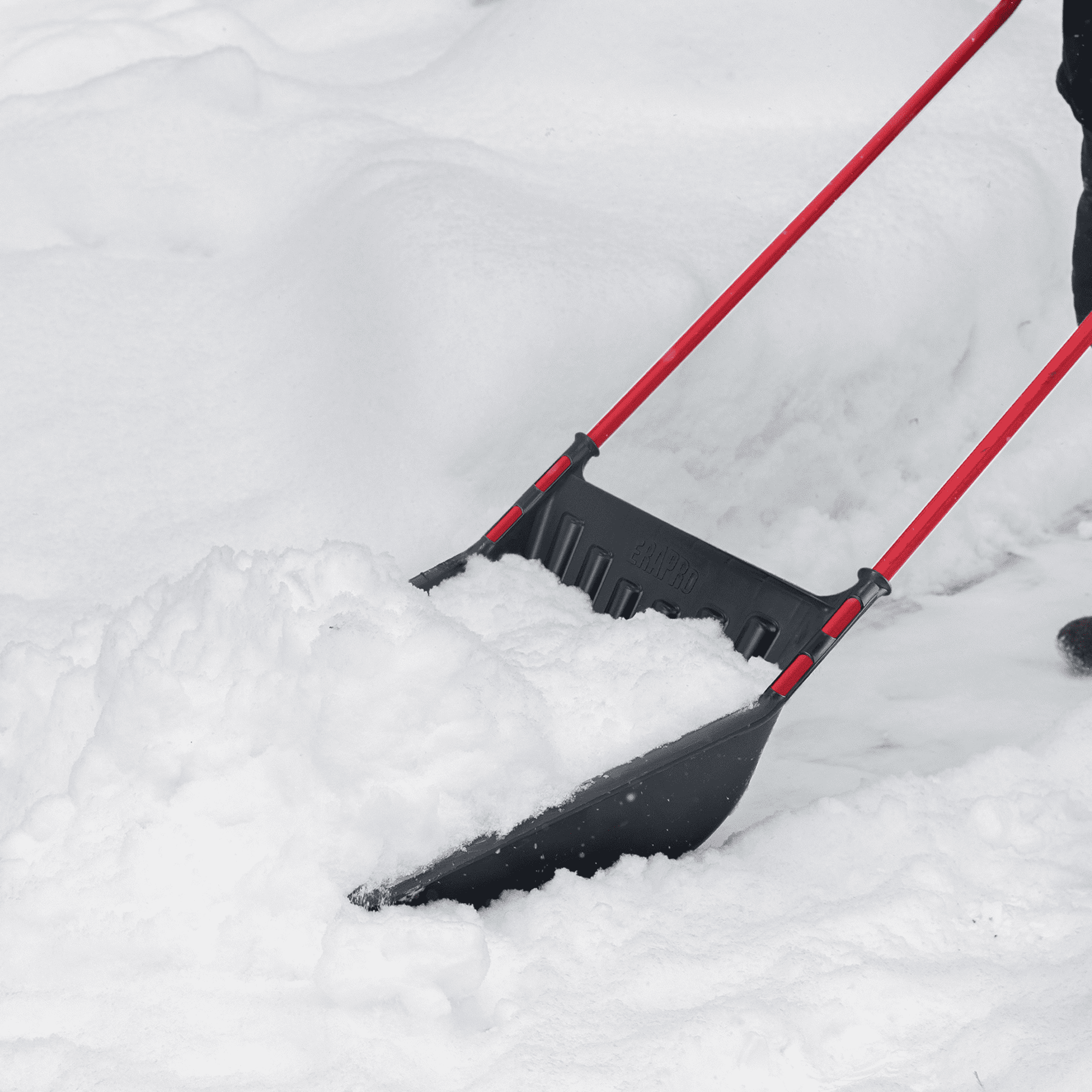 Era Infinity 24" Sleigh Scoop, Red Shaft, Black Blade, 1 x 24"