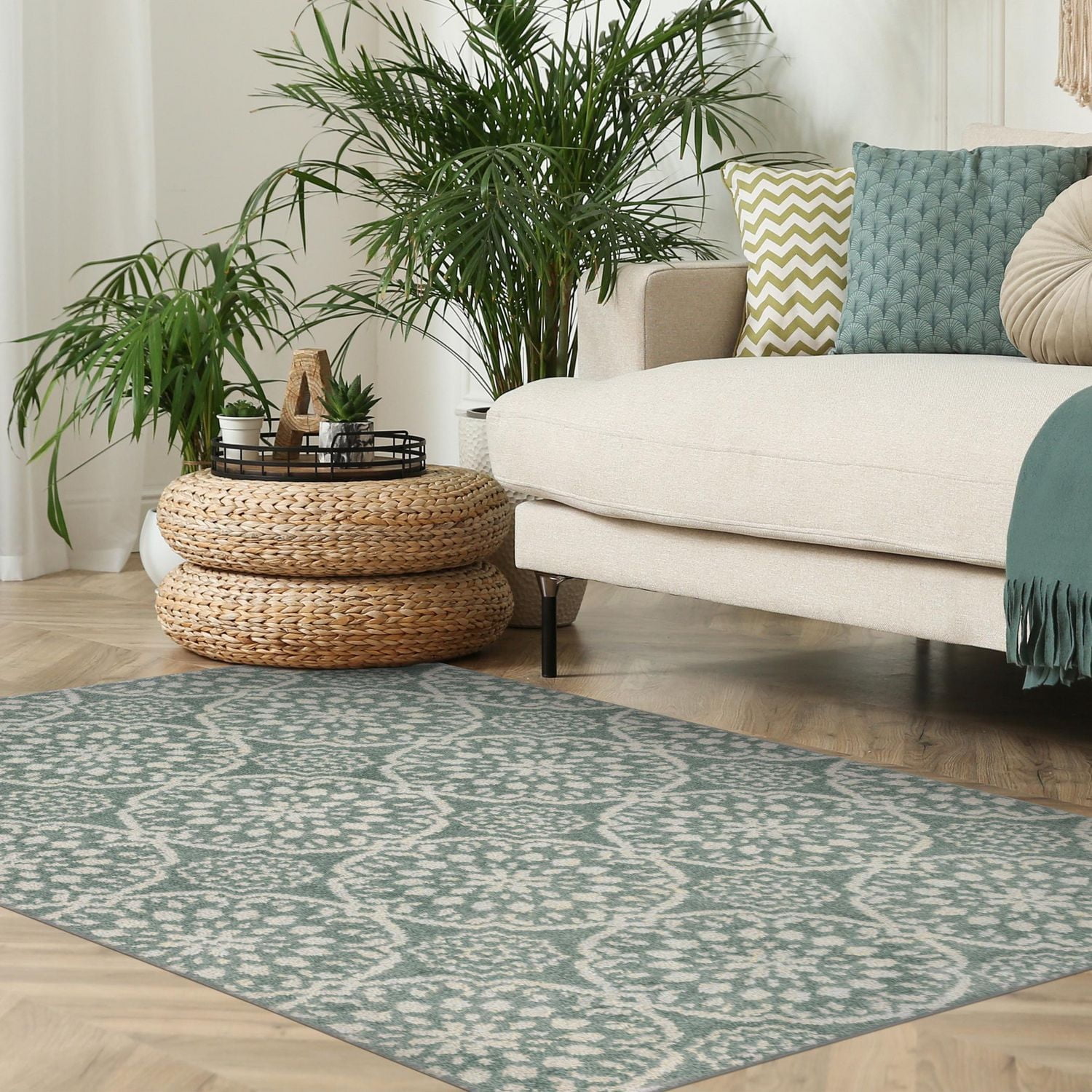 Avenue B Abriella Teal 5' x 7' area rug