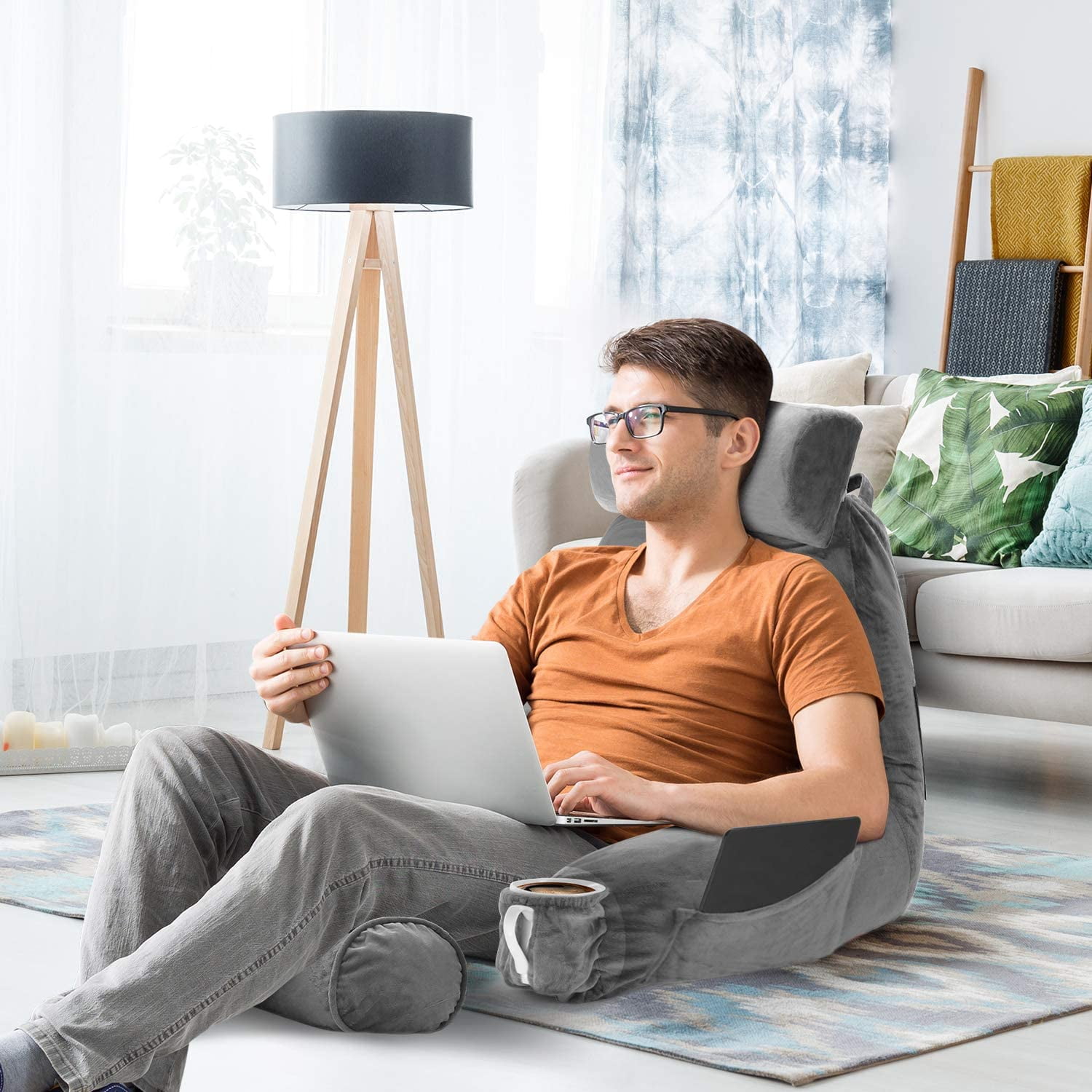 Pillow top with armrests