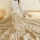 thumbnail image 3 of Manta Raschel de doble capa, suave y gruesa, 1 manta para máxima comodidad y calidez, no se desprende y se puede lavar a máquina para un fácil cuidado, ideal para cama, sofá y sillón en, 3 of 8