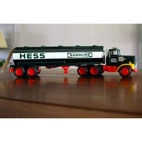 1984 Hess Oil Tanker Truck Bank