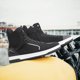 thumbnail image 4 of Botas de moto transpirables para todas las estaciones - Zapatillas de ciclismo para moto unisex,Negro gris,39, 4 of 17