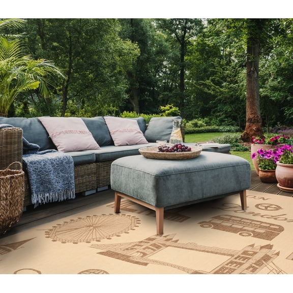 SAFAVIEH Courtyard Gamal European Cities Indoor/Outdoor Area Rug, Brown/Beige, 4' x 5'7"