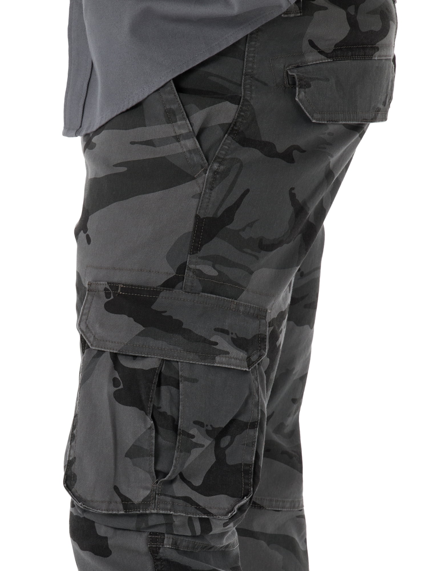 Wrangler® Men's Stretch Taper Leg Regular Fit Cargo Pant