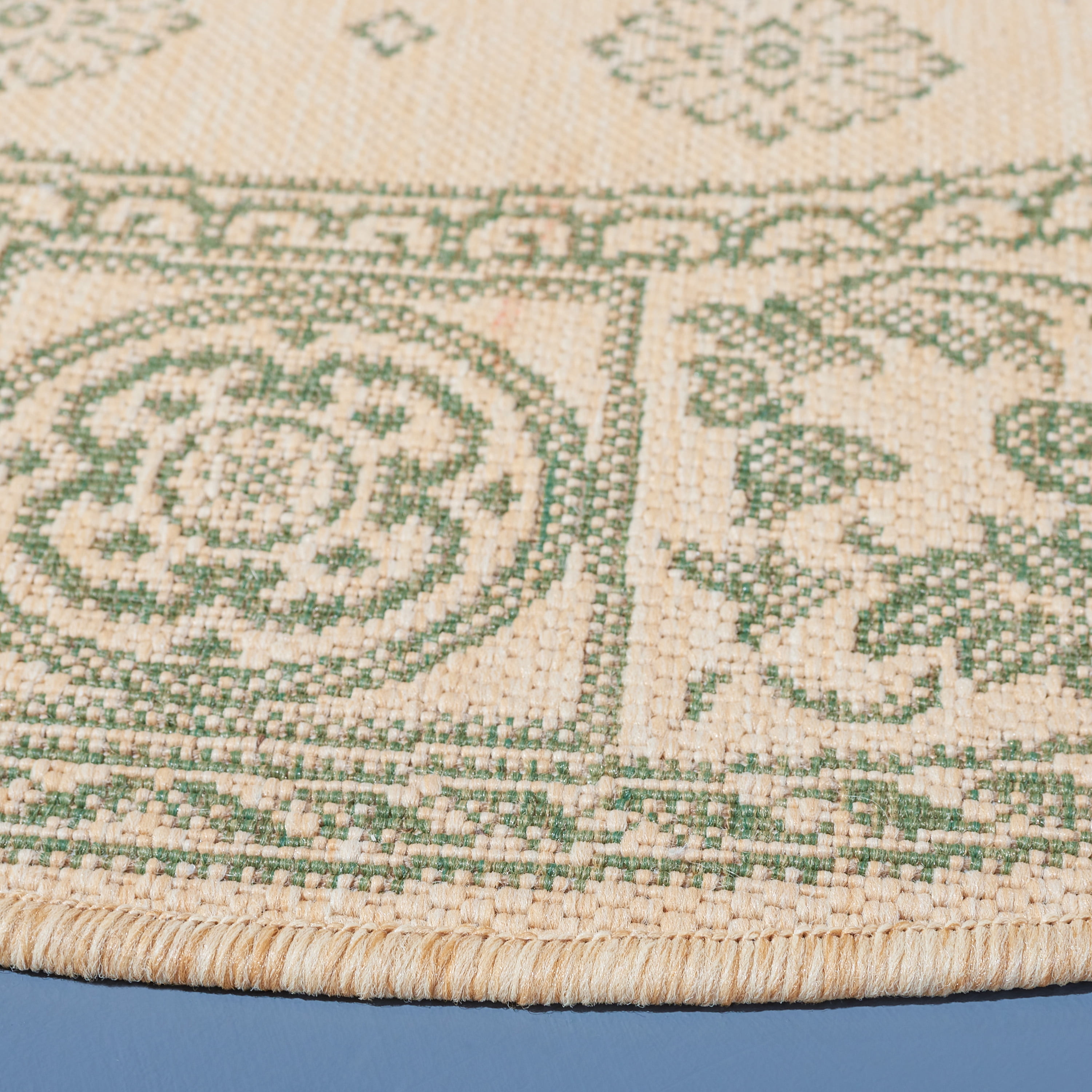 Safavieh Courtyard Erin Bordered Indoor/Outdoor Area Rug, Natural/Olive, 5'3" x 5'3" Round