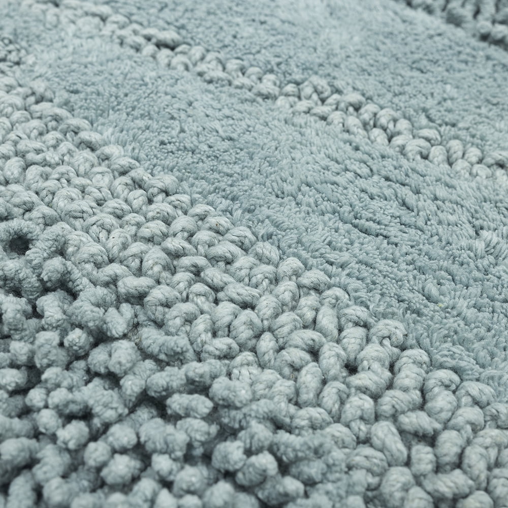 Mohawk Home Plush Cotton Fade/Stain Resistant Non-slip Machine Washable Bath Mat, Glacier, 1' 9" x 2' 10"
