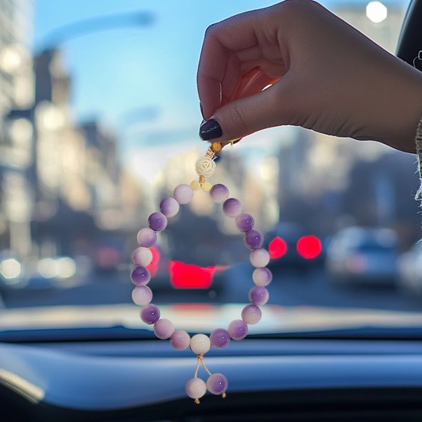 Colgante de espejo retrovisor de coche Violeta Decoración de tejido a mano | Material plástico de textura natural | Accesorios decorativos para automóviles | 12x6x1cm | 1 paquete | Rosado