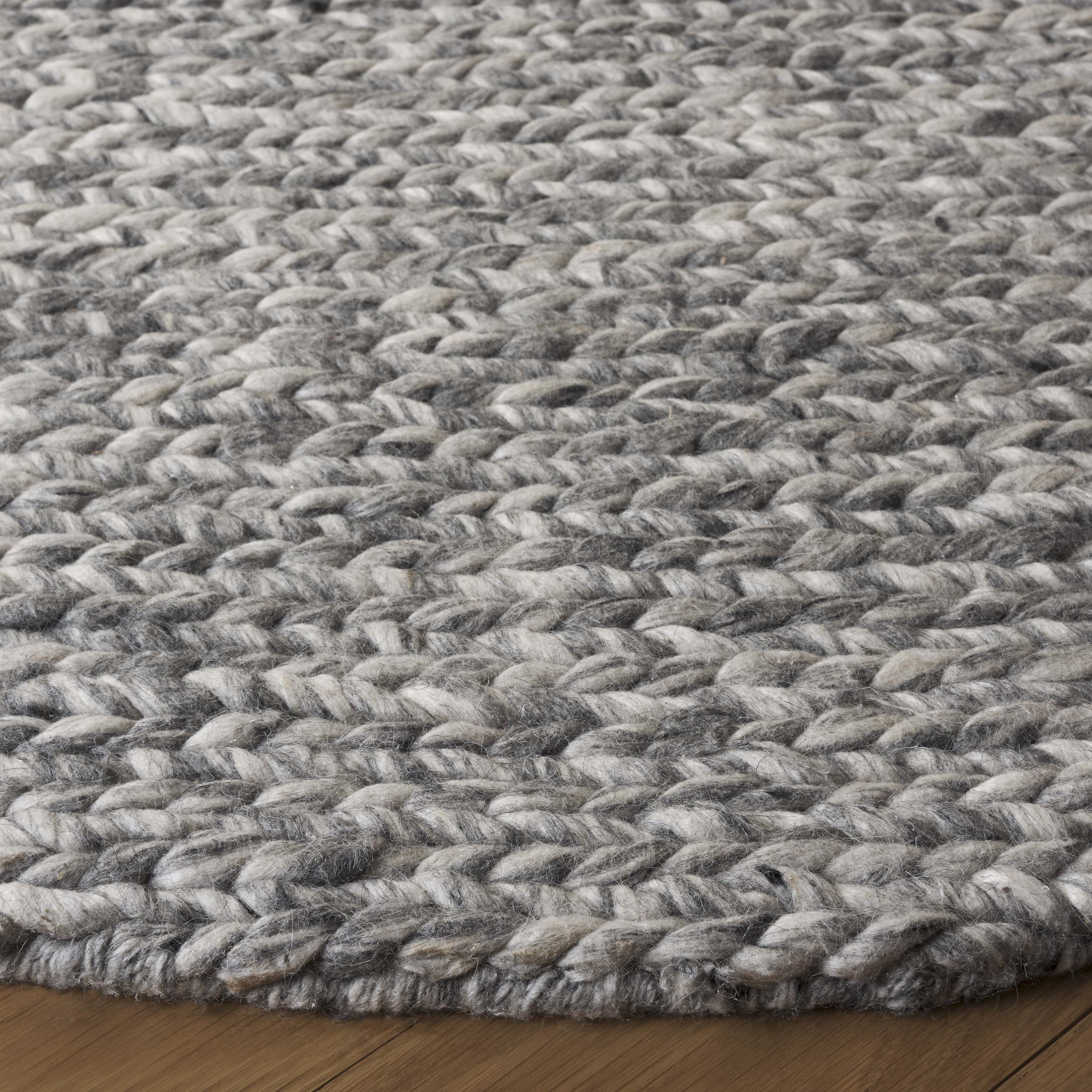 SAFAVIEH Natura Bedinn Distressed Area Rug, Gray/Ivory, 6' x 6' Round