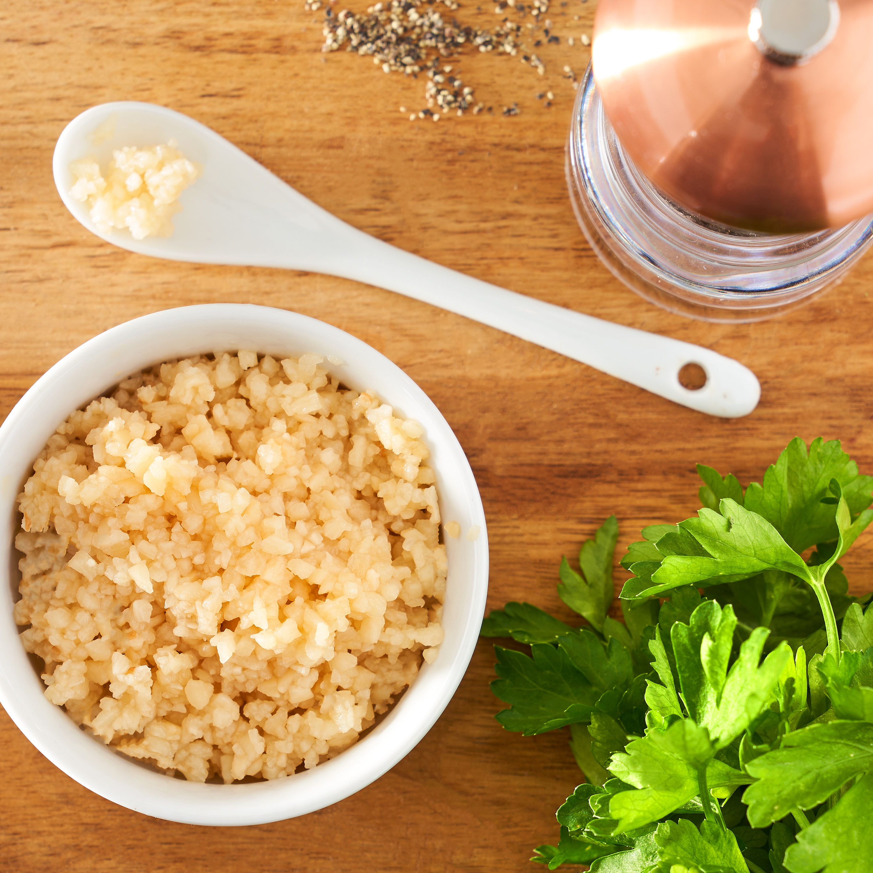 (6 pack) Great Value Family Size Minced Garlic in Water, 32 oz Jar