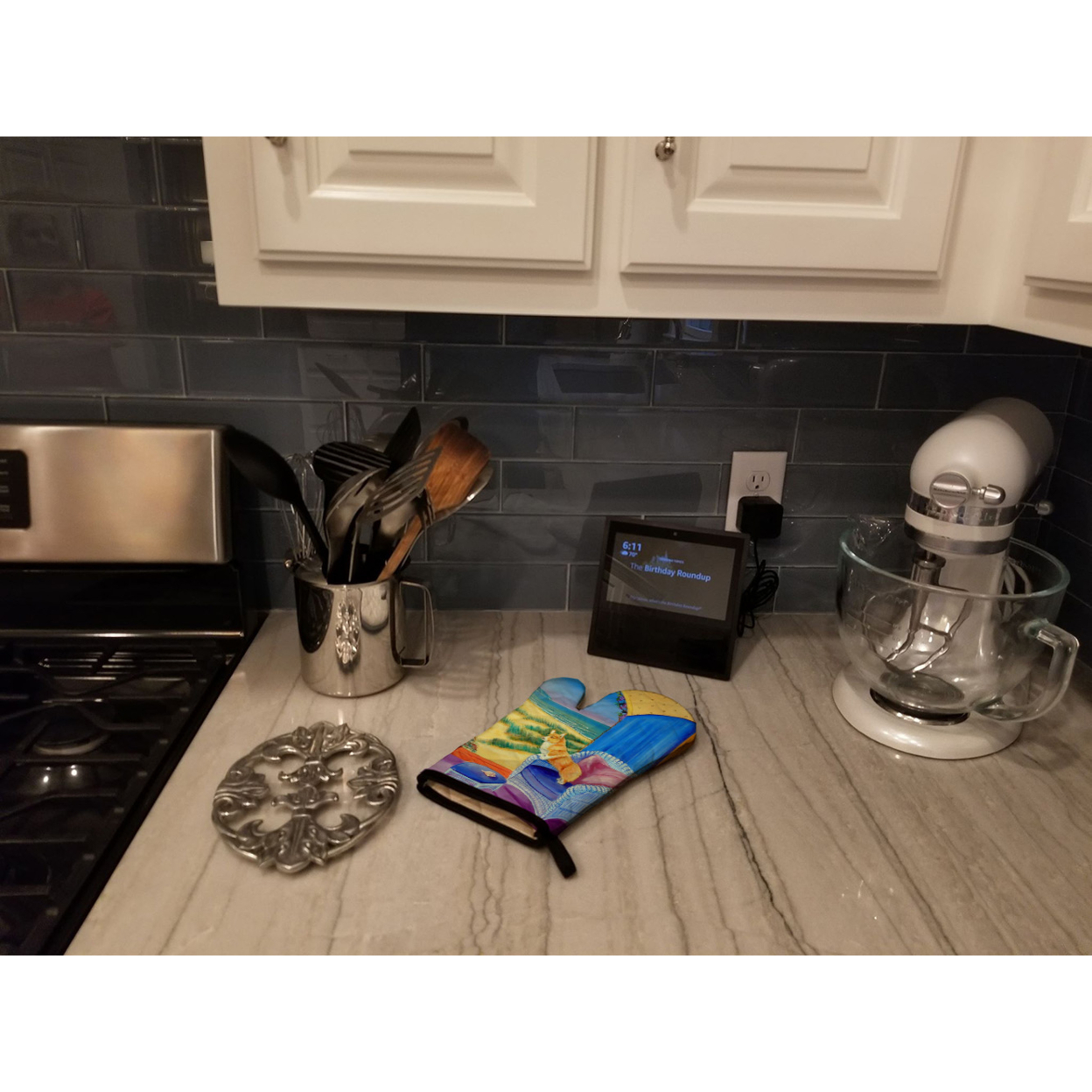 Caroline's Treasures Corgi Oven Mitt