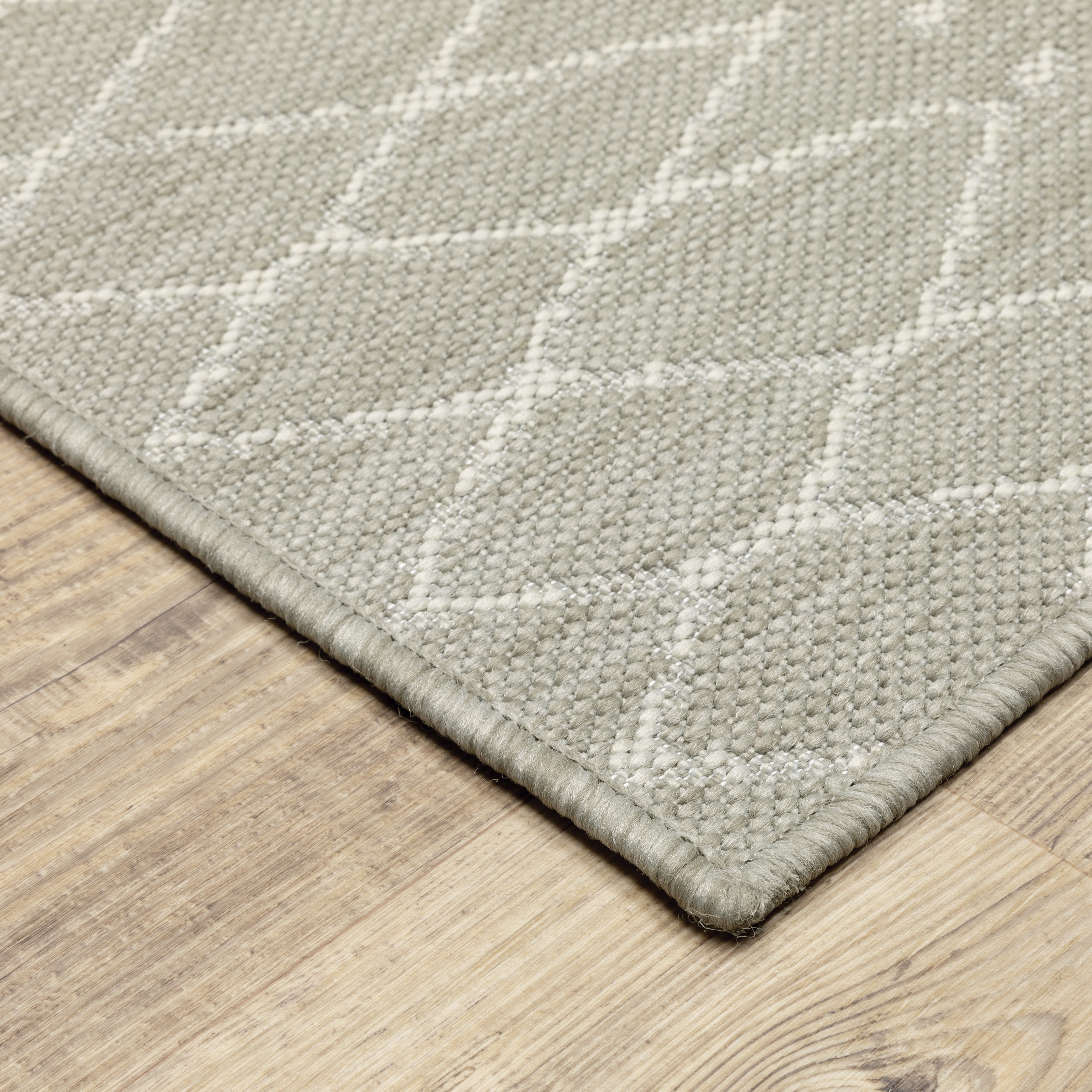 Avalon Home 10' x 13' Gray and Taupe Geometric Outdoor Rug