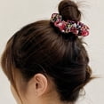 thumbnail image 3 of Qarigey Copo de nieve de Navidad Impreso Lazo para el cabello Banda elástica para el cabello Titular de cola de caballo para mujeres niñas Accesorio para el cabello Navidad 3, 3 of 6