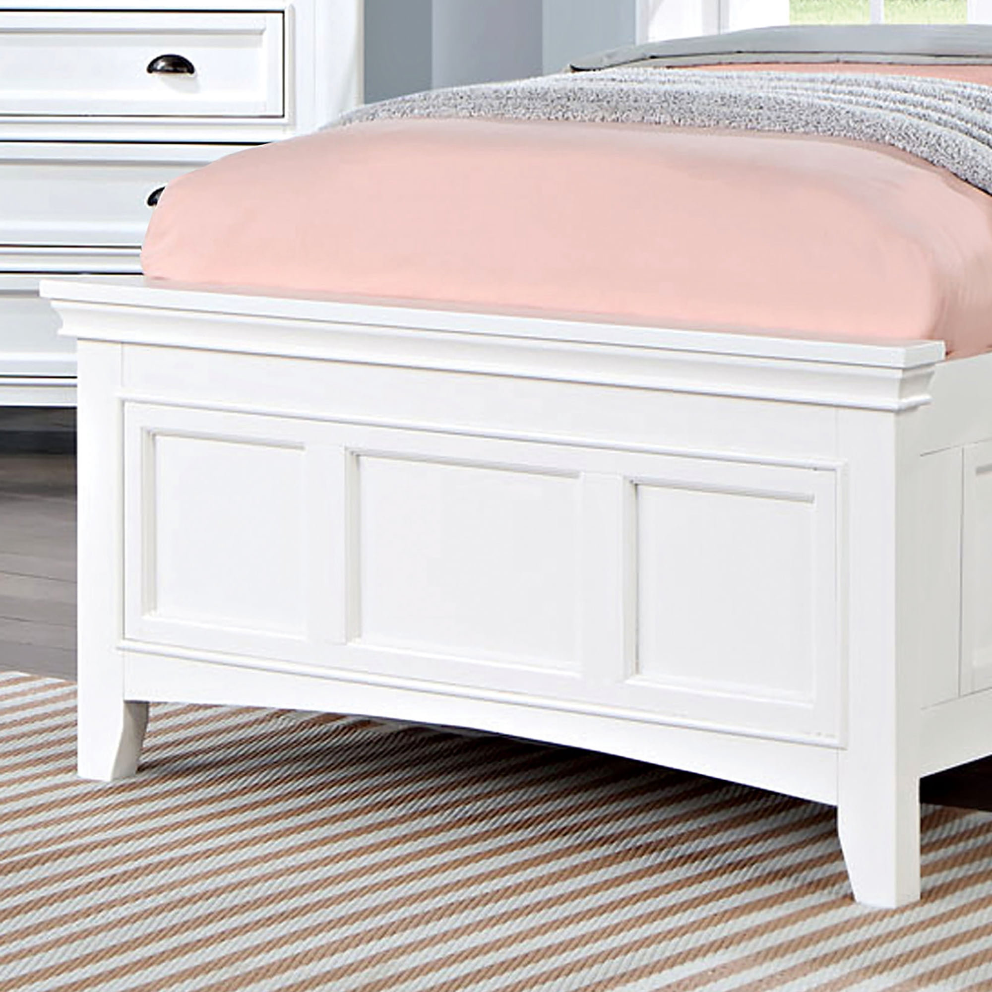 Furniture of America Senoma Kids Solid Wood Twin Platform Bed, White