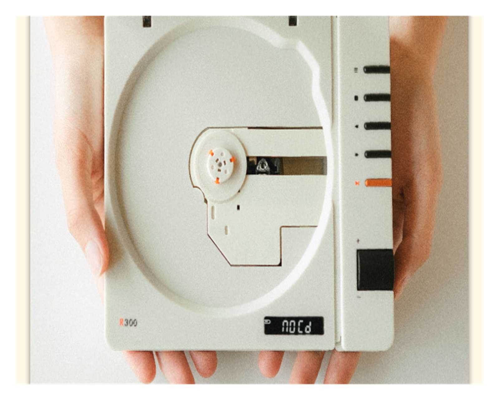 Experience Nostalgia with R300 Retro CD Player - High-Quality Bluetooth Listening Album