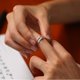 thumbnail image 4 of Anillo Love Hug Ring con dedo abierto, totalmente ajustable, plateado, 4 of 4
