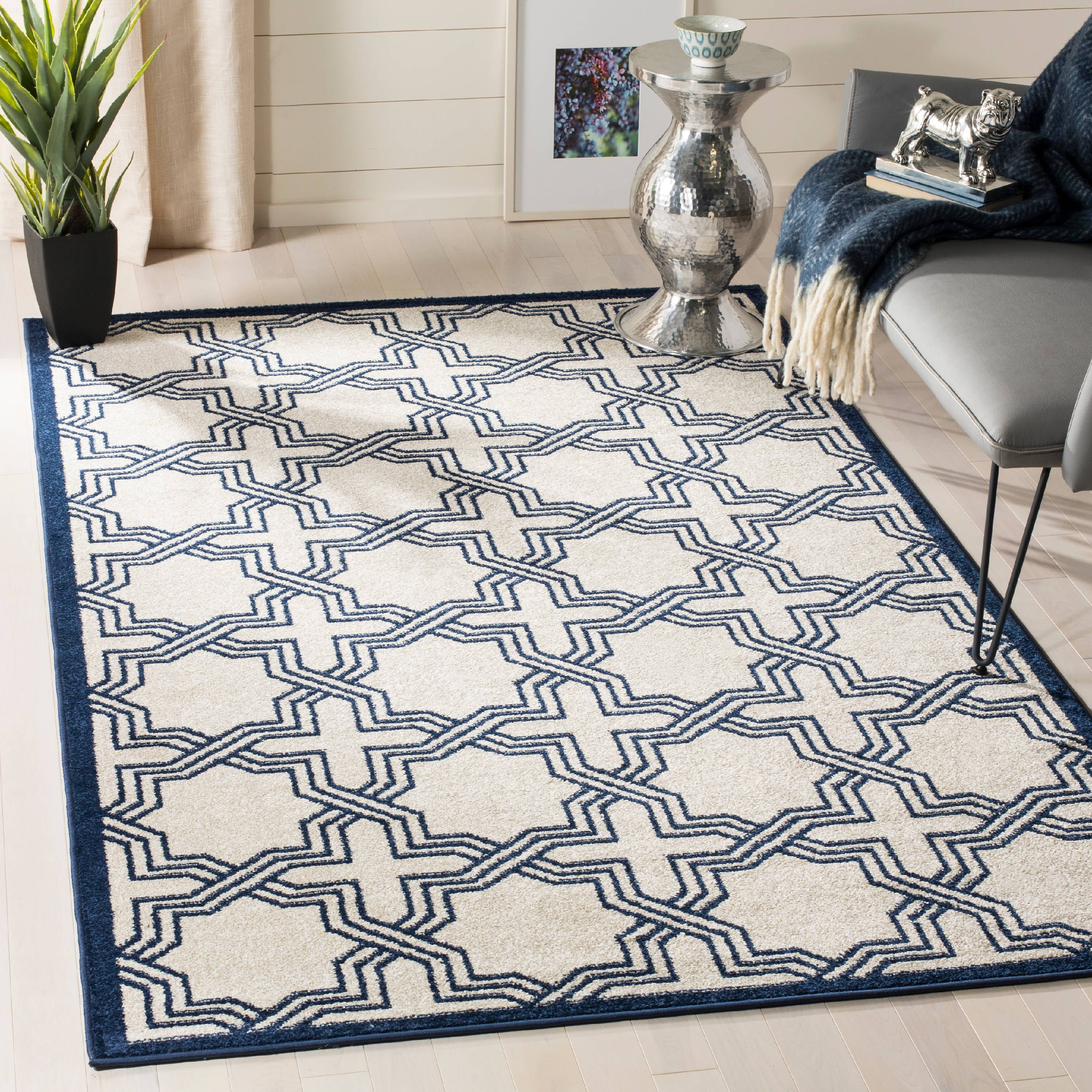 SAFAVIEH Amherst William Geometric Area Rug, Ivory/Navy, 3' x 5