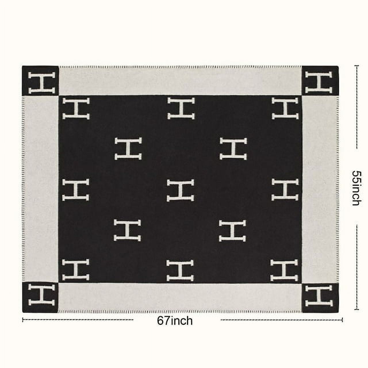 Fleece Blanket Throw Blanket Black 300GSM Throw Blankets for