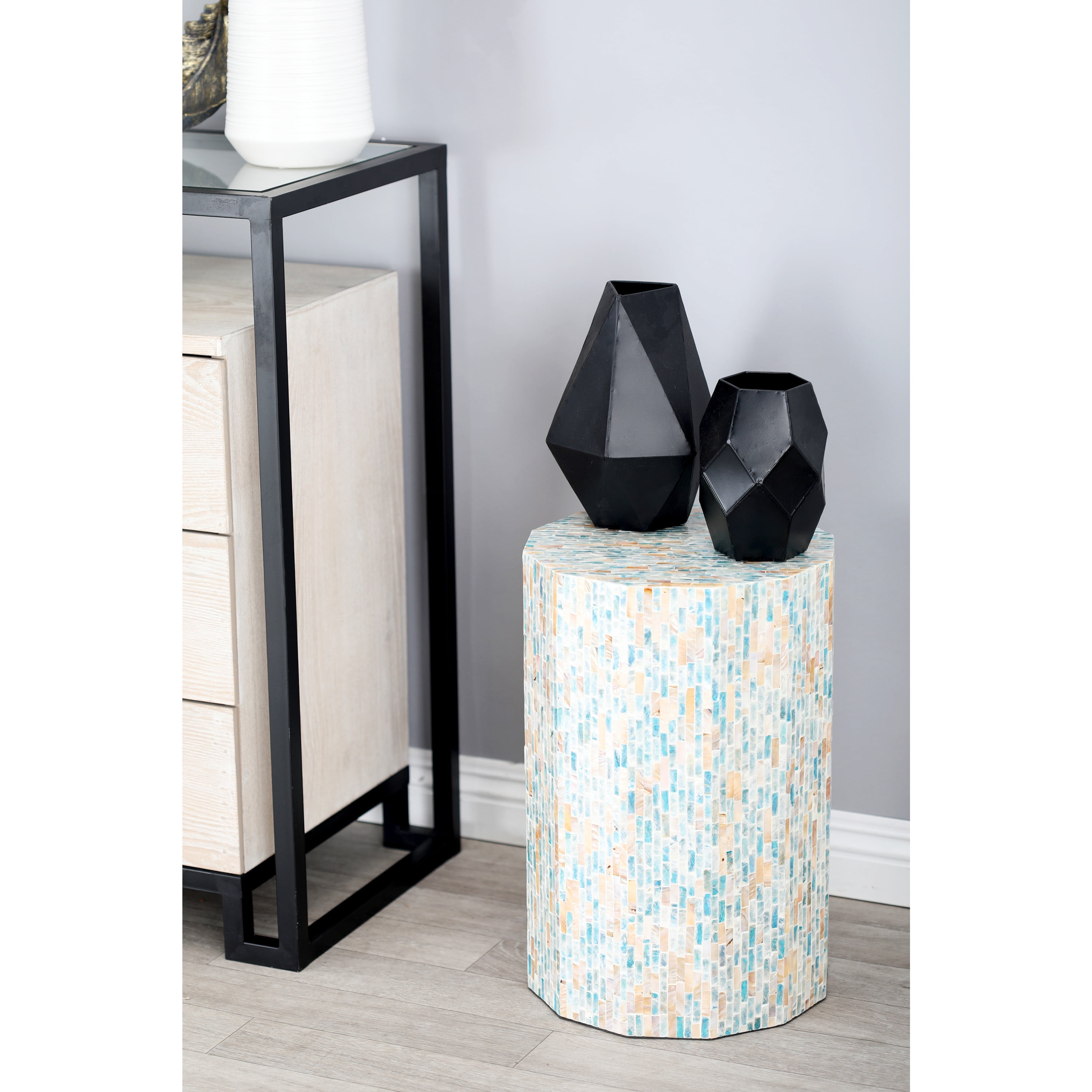 DecMode 19' x 13' Blue Handmade Mother of Pearl Accent Table