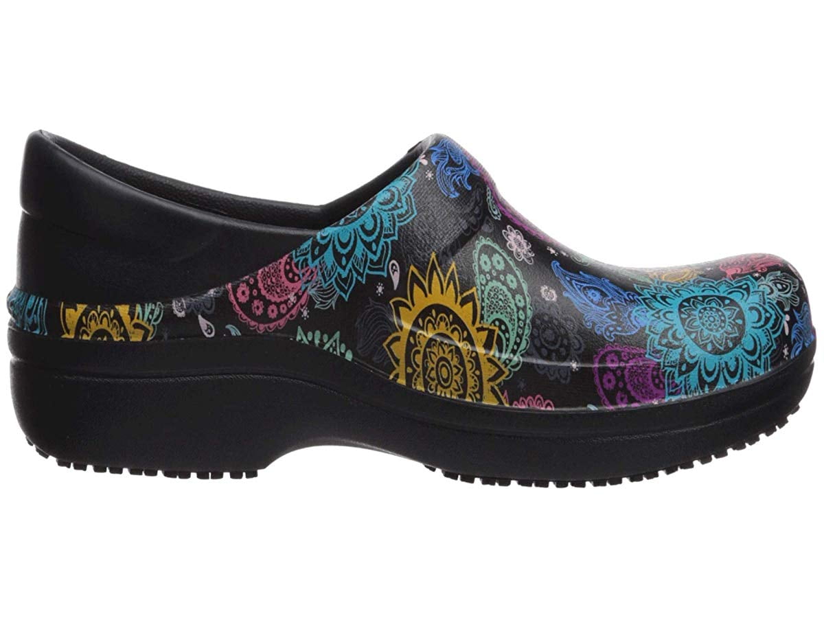women's crocs at work flat