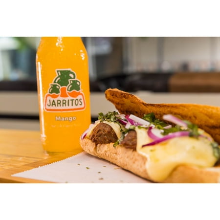 Jarritos Pineapple Soda, 1.58 qt (1 Liter), 1 Count