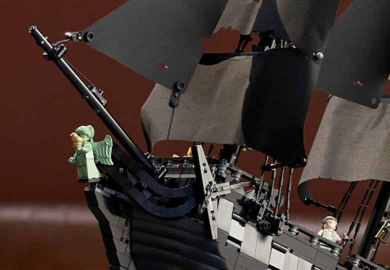 LEGO Icons Captain Jack Sparrow's Pirate Ship Interlocking Block Building Set 2861 Pieces 1 Pack