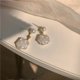 thumbnail image 4 of Pendientes de flor de camelia blanca o pendientes de moda coreana ER, 4 of 5