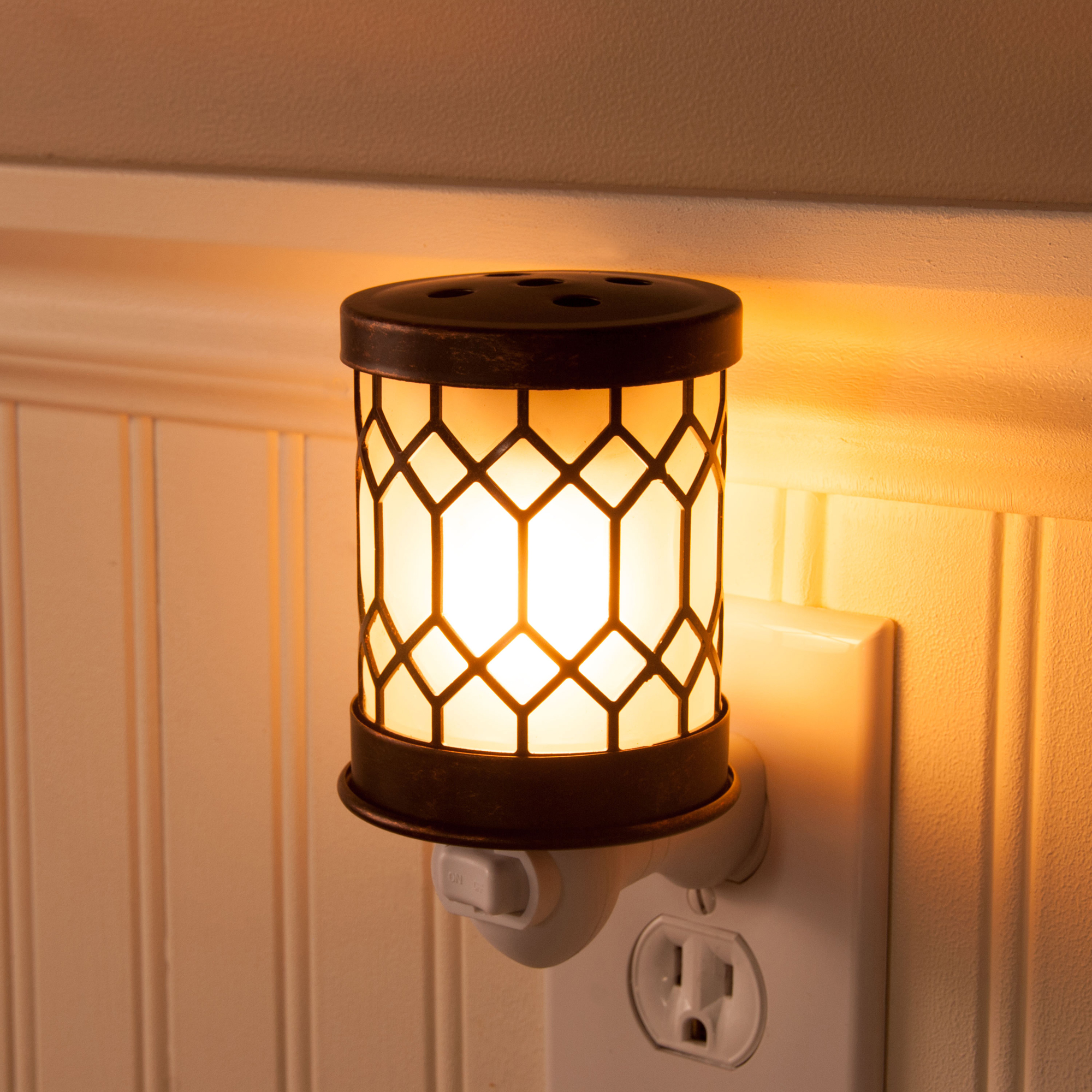 ScentSationals Bronze Lantern Plug-In Wax Warmer photo 4