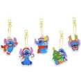thumbnail image 1 of Llavero Con Pintura Diamantes 4 Uds. Forma Especial Dibujos Animados Navideños, 1 of 9