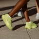 thumbnail image 2 of Zapatillas Saucony Triumph 22 para Mujer Running Vainilla Talle 5, 2 of 3