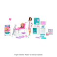 thumbnail image 4 of Set de Juego Barbie Careers Cast Clinic, 4 of 4