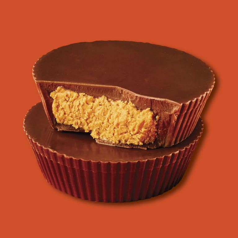 Reese's Milk Chocolate Peanut Butter Half-Pound Cups Christmas Candy, Pack 16 oz, 2 Count