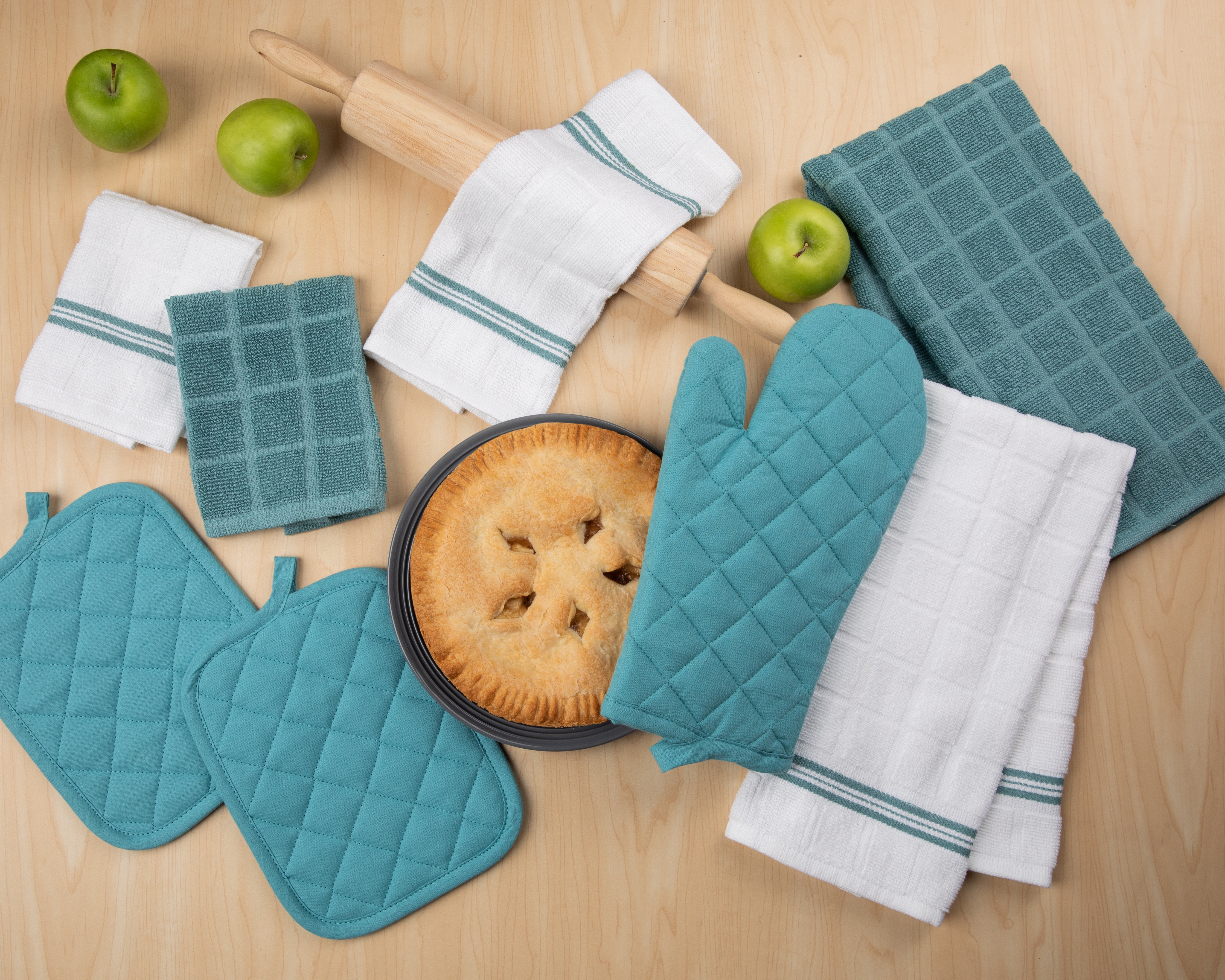 Mainstays Kitchen Towel, Dishcloth, Oven Mitt, and Pot