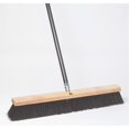 thumbnail image 1 of Cerdas de polietileno Broom DQB Industries de 60 cm con mango metálico de 152 cm, 1 of 1
